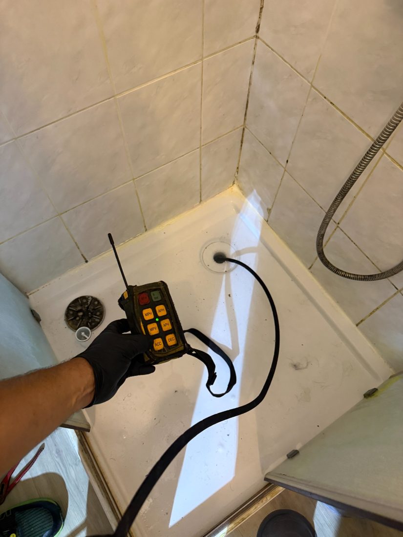 Caméra d’inspection dans une évacuation de douche à Strasbourg